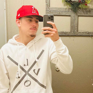 Meet your Posher, Ulises